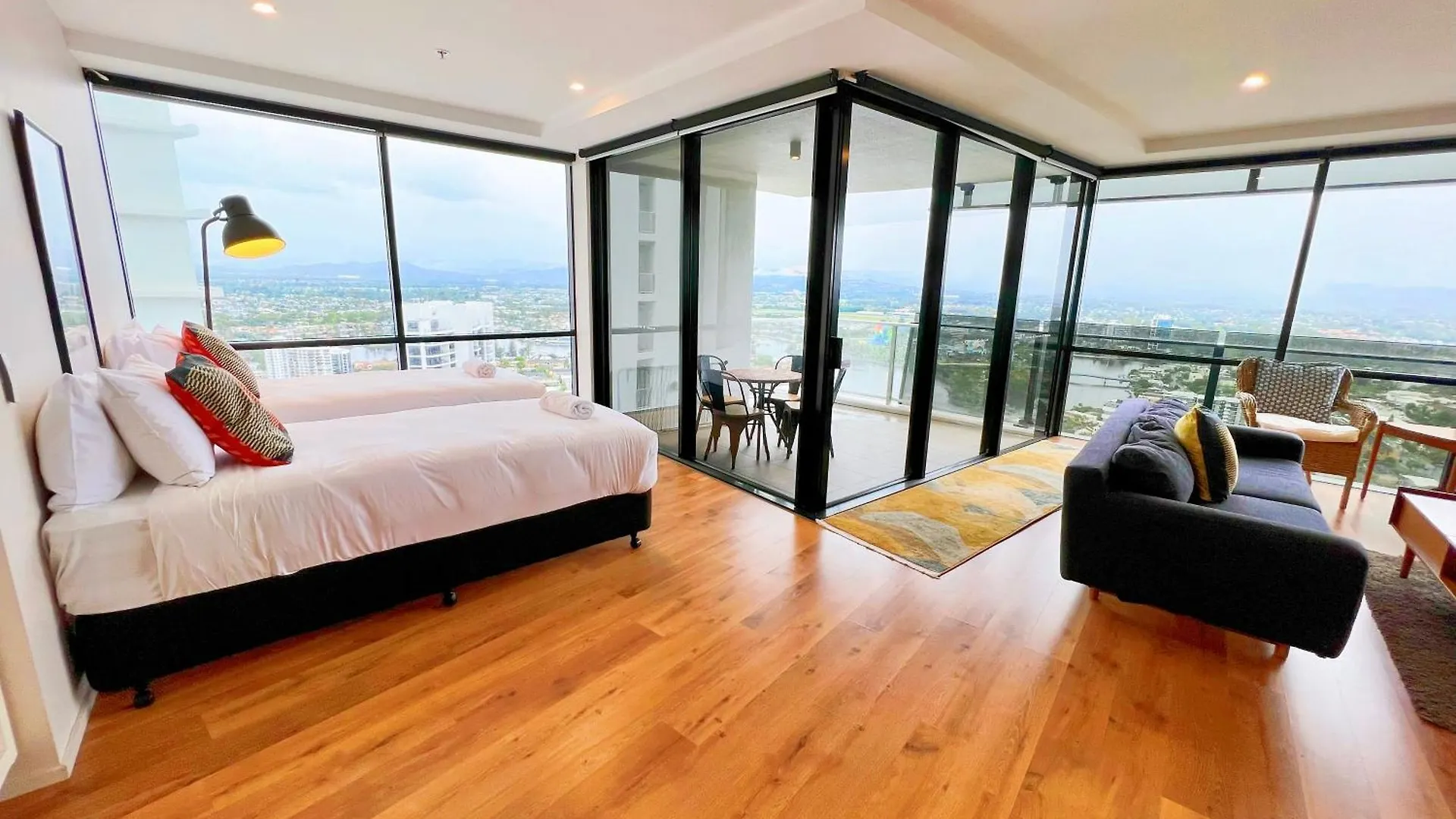 Circle On Cavill Surfers Paradise Apartments-Holiday Paradise ゴールドコースト 0*,
