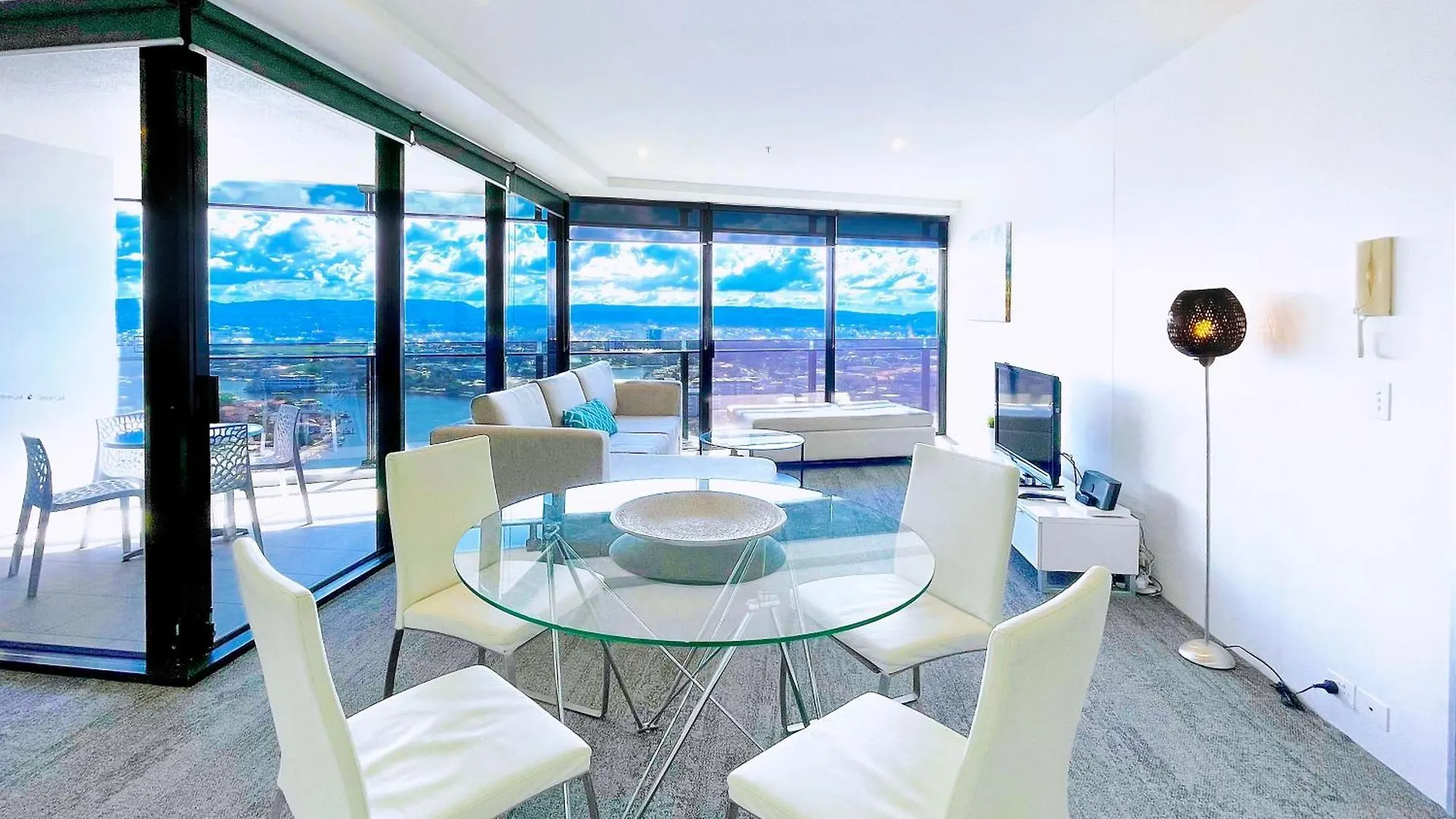 Circle On Cavill Surfers Paradise Apartments-Holiday Paradise ゴールドコースト 0*,  オーストラリア