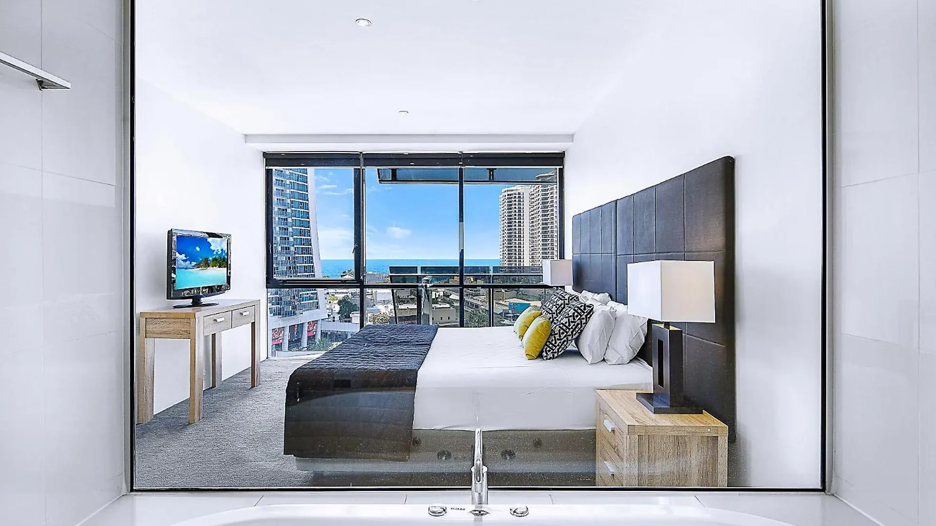 Circle On Cavill Surfers Paradise Apartments-Holiday Paradise ゴールドコースト 0*,  オーストラリア
